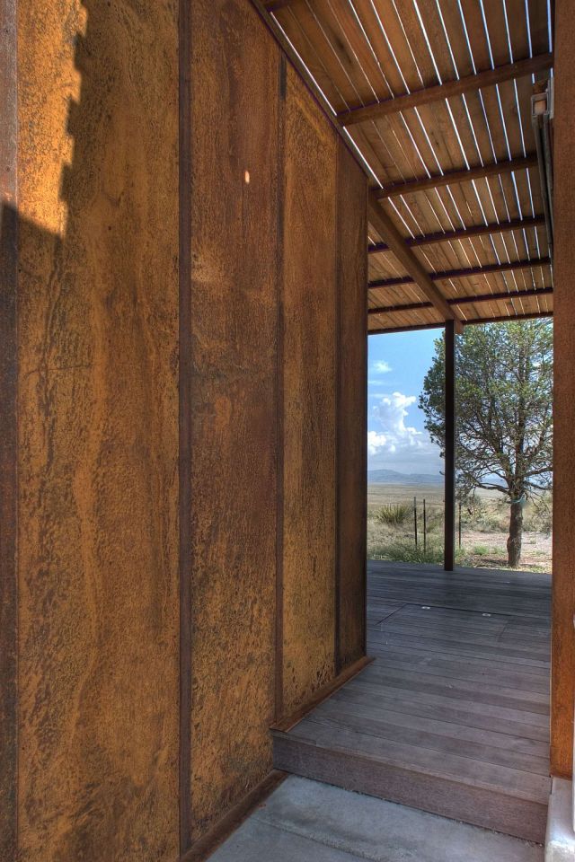 The Marfa weeHouse, a compact but luxurious desert retreat. The modern prefab has a 440 sq ft studio floor plan. | www.facebook.com/SmallHouseBliss