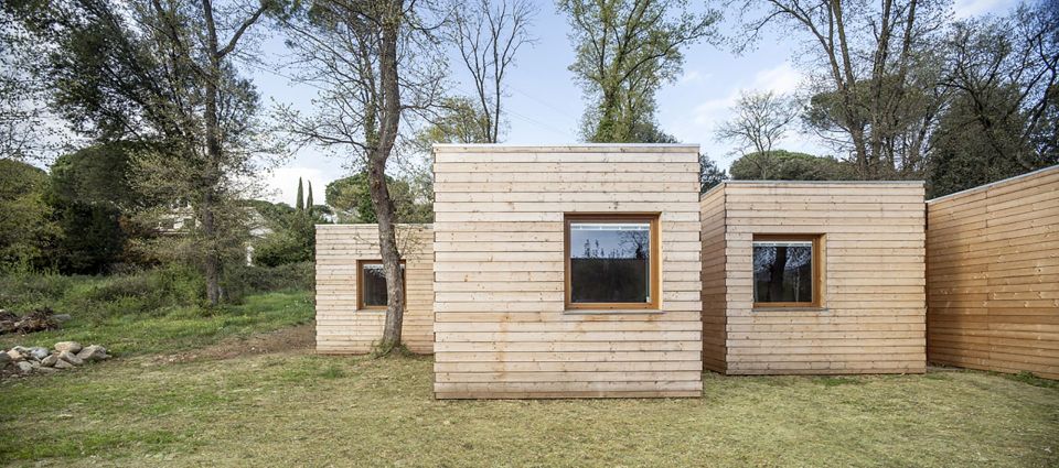 A passive house in Spain composed of six prefabricated wood boxes. It has 3 bedrooms in 1,195 sq ft. | www.facebook.com/SmallHouseBliss