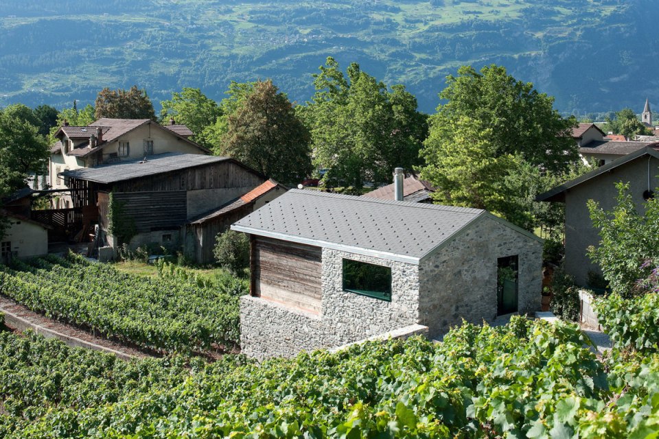 A vineyard residence and wine cellar dating from 1850 were restored as a small 2 bedroom house. | www.facebook.com/SmallHouseBliss