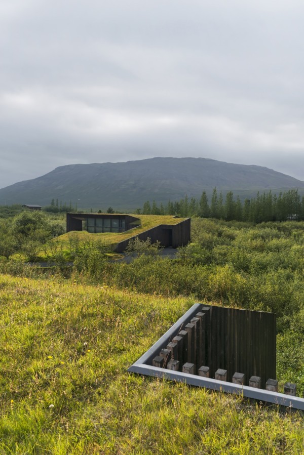 A modern version of the traditional Icelandic turf house, this vacation home blends into the landscape. It has three bedrooms in 1,109 sq ft. | www.facebook.com/SmallHouseBliss